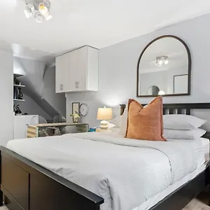  Apartment Haven In Times Square & Nearby Restaurants United States