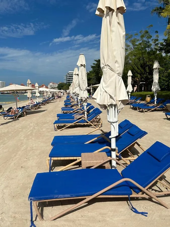 Marvelous Private Beach Apartment In Palm Dubai Within Anantara 5 Star Resort