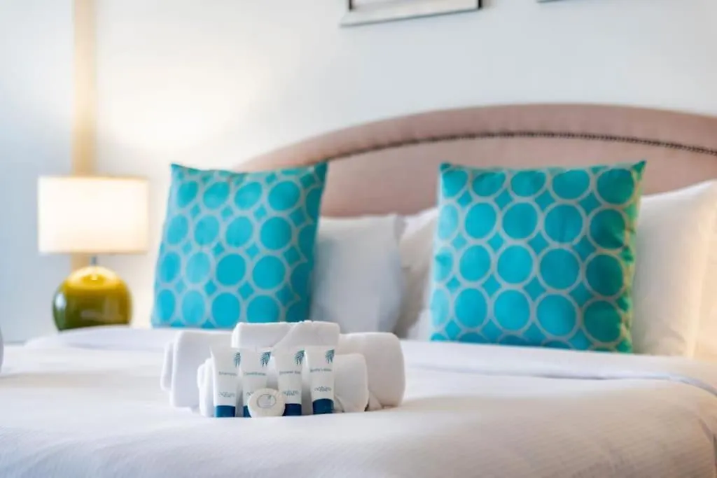 Marvelous Private Beach Apartment In Palm Dubai Within Anantara 5 Star Resort